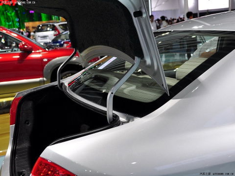 江汽集團(tuán)和悅2011款1.5L手動(dòng)豪華型車廂座椅與廂體制造解析