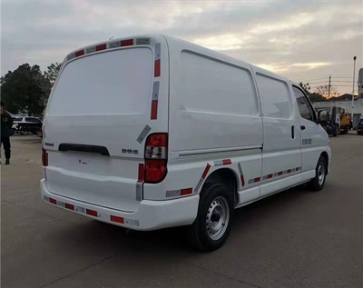 樂山市牛奶保鮮冷藏車現(xiàn)車充足，專業(yè)廂體制造保障品質(zhì)運(yùn)輸